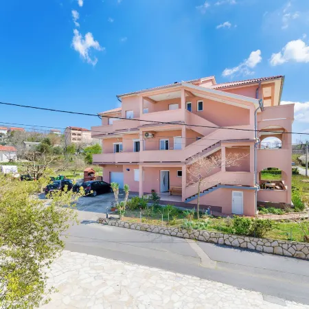 Apartments and Room Ljubica