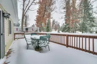 Family Nature Escape! South Branch Haven w/ Deck - 3 étoiles