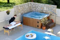 Private pool villa with water massage pool and sea view roof garden - Villas