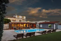 FreeSurfCamp & Hostel - Bãi biển