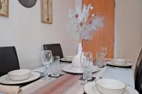 Executive 2Bed City Centre Apartment in Aberdeen - Condos