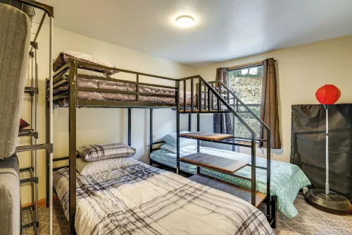 Steps to Lake Isabel & Trails! Mtn-view Hideaway - Homestays