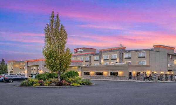 Best Western Plus Peppertree Airport Inn