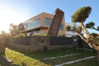 La villa luxury suites