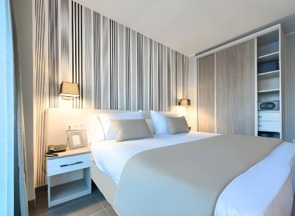 New Hotel Colón