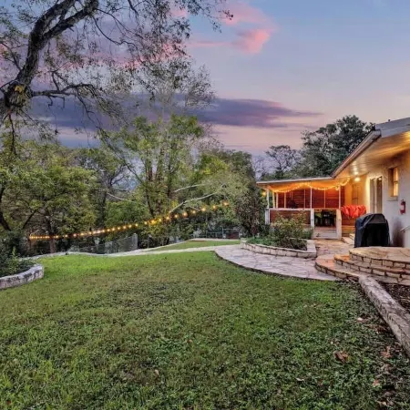 Luxury Lakefront Oasis with Boat Dock-Firepit