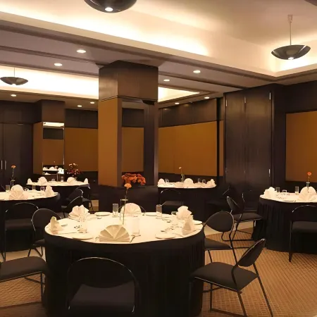 Savoy Suites Noida
