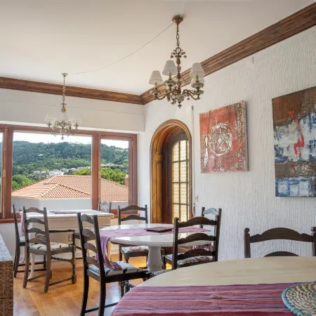 Moby Dick Lodge Colares
