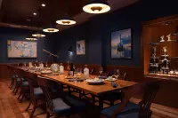 Hotel Champlain Burlington, Curio Collection by Hilton - breakfast