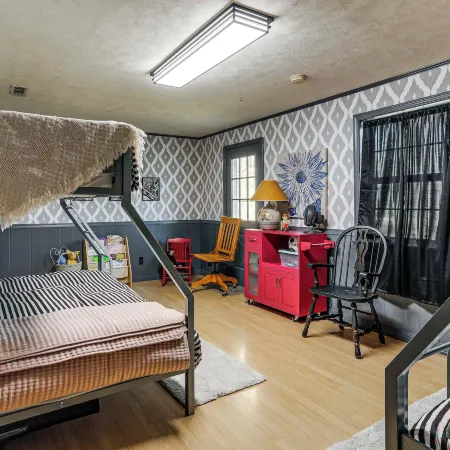 Gassville Group Getaway! Dog-Friendly Home + Yard