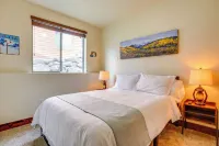 Condo w/ Private Hot Tub, 2 Mi to the Jordanelle! - Apartments