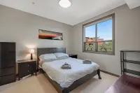 Upper Floor w Courtyard View 550