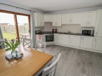 C65 Cahermore Holiday Village - 4-Star
