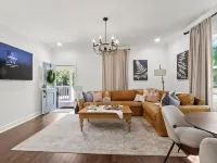 Walk to Downtown Northport/ Porch + Fire Pit Hotels in Northport