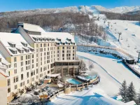 Fairmont Tremblant Hotels near Expo Express