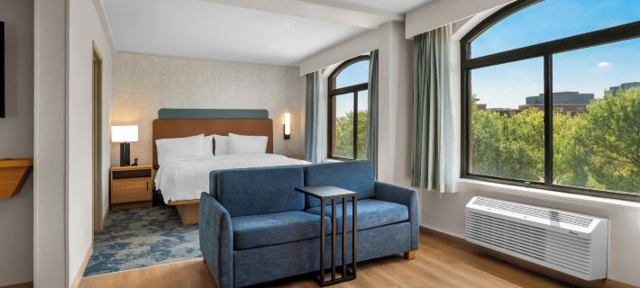 Hampton Inn by Hilton Addison Dallas Отели в г. Аддисон