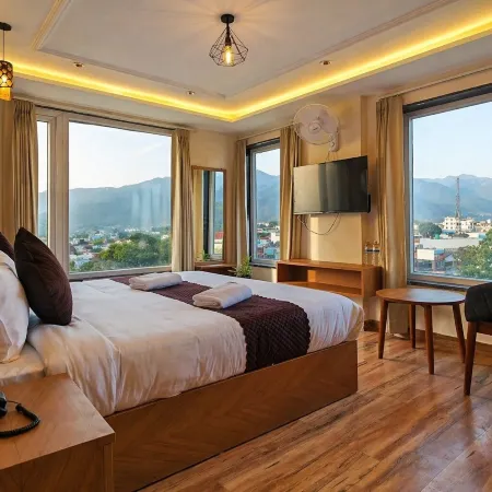 Hotel the Montara Near Ganga Ghat