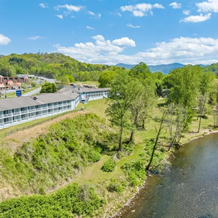 SureStay by Best Western Cherokee on the River