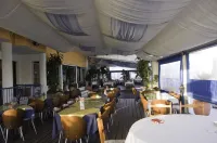 Mariandy Hotel - พร้อมอาหารเช้า