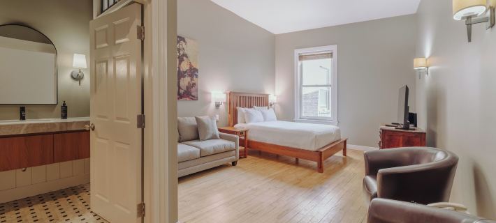 Foster's Inn Hotels in Perth County