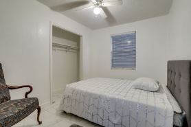 Walk to LSU Campus & Bars! Condo w/ Community Pool