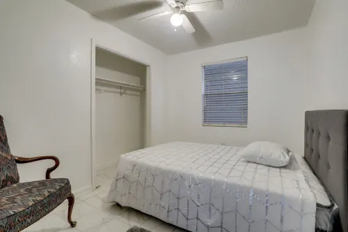 Walk to LSU Campus & Bars! Condo w/ Community Pool