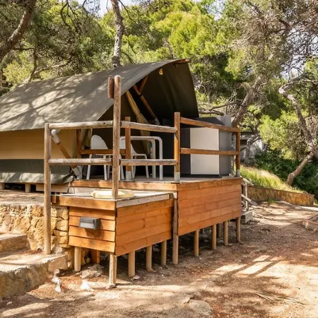 Camping Estival Torre de la Mora