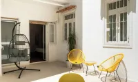 Barirooms - Cardassi Suites