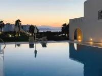 Perla Hotel Hotels near Portara