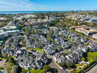 Turf & Tide: Rare Triple Crown Home – Near Beach - 3-Star