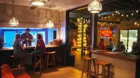 Kimberley Travellers Lodge - Broome YHA - Quầy bar