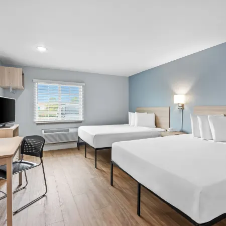 Birch Hill Suites Clarksville-Louisville North