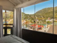 Sea Wolf Surf Hostel Các khách sạn ở Florianopolis