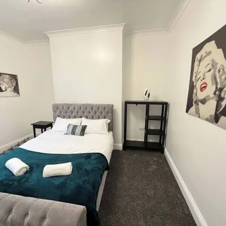 The One Bed Hideaway