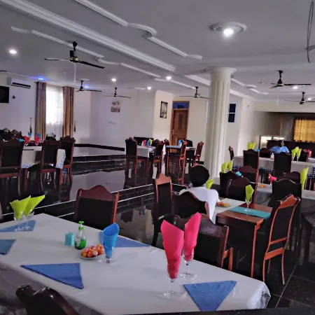 Renajoe Exclusive Guesthouse Tema Community 9