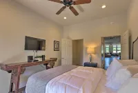Modern Main St Apt in Downtown Waynesville! - 3-Star