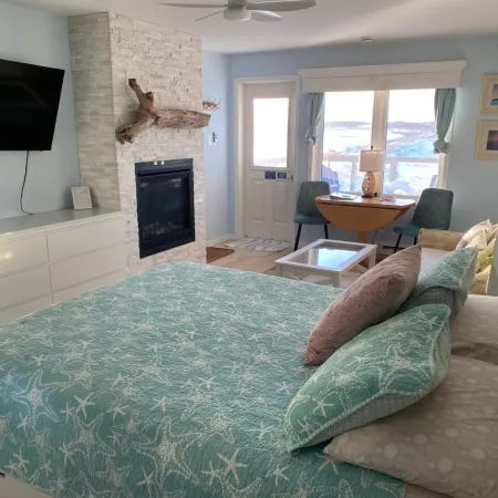 Moonlight Beach Suites