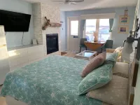 Moonlight Beach Suites - Sea View
