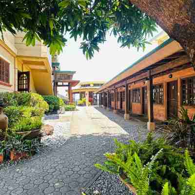 By the Sea Resort Hotel Hotel Exterior