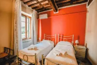 Exclusive 3-Bedroom Apartment with Air Conditioning - Unbeatable Location - Rooftop Terrace - Apartments