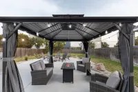 Southern Hillcountry Hideaway - Parvekkeita