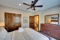 Walk to Loon Mtn Lift: Luxe Family Home w/ Hot Tub - Country Houses