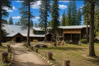 Clair Tappaan Lodge - parking