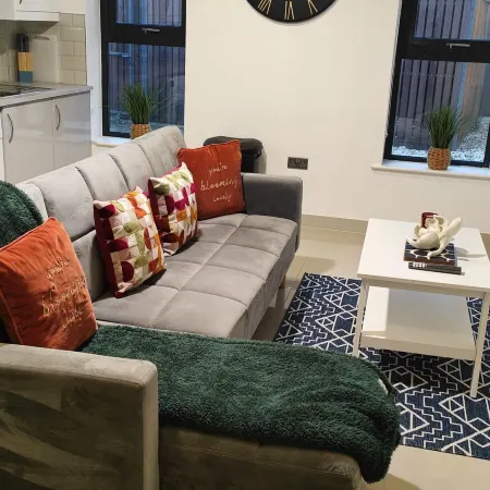Leeds 3 Bed En-Suites Apartment Retreat- Sleeps 9