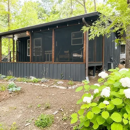 Cameron's Cottage at The Lake