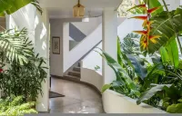 Stylish 2Br w Pool Near Candolim and Coco Beach - Homestays