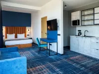 Gino Seaside Tbilisi, Trademark Collection by Wyndham Отели рядом с достопримечательностью «Станция метро Грмагеле»