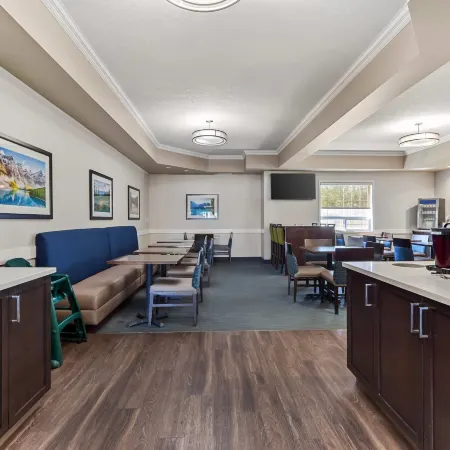Comfort Inn & Suites