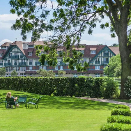 Renaissance Paris Hippodrome de St. Cloud Hotel