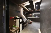 Oga Hotel - Motels